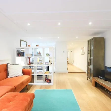 A Great One Bedroom With Garden 布里斯托