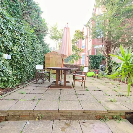 A Great One Bedroom With Garden 公寓